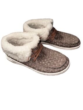 Hey Dude Wendy Fold Over Cozy Boot Sherpa Lined Winter Slip On Sneaker Size 7